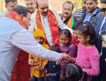 उत्तराखण्ड: मुख्यमंत्री पुष्कर सिंह धामी ने गांव चलो अभियान के तहत चंपावत जिले के तहसील टनकपुर के फागपुर में आयोजित विभिन्न कार्यक्रमों में किया प्रतिभाग, जनता को संबोधित करते हुए मुख्यमंत्री ने केन्द्र व राज्य सरकार द्वारा चलायी जा रही विभिन्न कल्याणकारी योजनाओं की दी जानकारी 4 Hello Uttarakhand News »