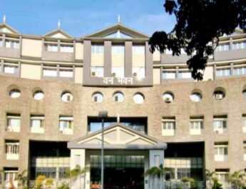 Uttarakhand: वन विभाग में बड़ा फेरबदल, अपर प्रमुख वन संरक्षक सहित कई डीएफओ अधिकारियों में फेरबदल 2 Hello Uttarakhand News »