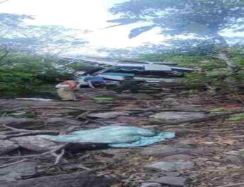 Jammu Kashmir Reasi: शिव खोड़ी मंदिर से लौट रही बस पर आतंकी हमला, 10 यात्रियों की मौत, 33 घायल 5 Hello Uttarakhand News »