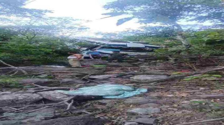 Jammu Kashmir Reasi: शिव खोड़ी मंदिर से लौट रही बस पर आतंकी हमला, 10 यात्रियों की मौत, 33 घायल 1 Hello Uttarakhand News »