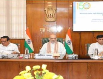 नदियों के जलस्तर के पूर्वानुमान को अपग्रेड कर बाढ़ की समस्या को कम करने के प्रयास हों, बाढ़ की स्थिति में जल-भराव से निपटने के लिए सड़क निर्माण के डिज़ाइन में ही प्राकृतिक जलनिकासी का प्रावधान हो - केन्द्रीय गृह मंत्री अमित शाह 2 Hello Uttarakhand News »