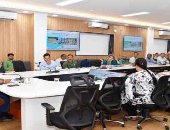 Uttarakhand: अपर मुख्य सचिव आनन्द बर्द्धन की अध्यक्षता में स्प्रिंग एंड रिवर रिजूविनेशन प्राधिकरण (SARRA) की राज्य स्तरीय क्रियान्वयन समिति (SLEC) की प्रथम बैठक हुई आयोजित, SARRA के गठन के उद्देश्यों को पूर्ण करने के लिए सभी सम्बन्धित विभाग आपसी सामंजस्य के साथ करें कार्य - आनन्द बर्द्धन 3 Hello Uttarakhand News »