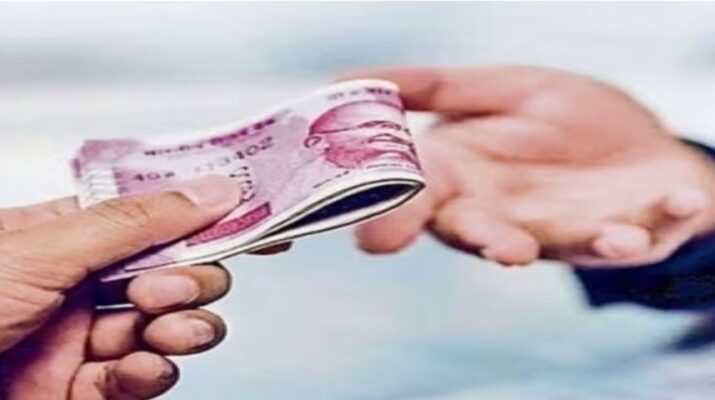 जीएसटी असिस्टेंट कमिश्नर रंगे हाथों 75 हजार रुपये की रिश्वत लेते विजिलेंस द्वारा गिरफ्तार 19 Hello Uttarakhand News »