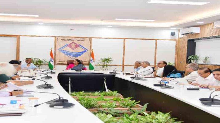 Dehradun: अब दून लाइब्रेरी एण्ड रिसर्च सेन्टर की सुविधाओं का निःशुल्क लाभ उठा सकेंगे सरकारी स्कूलों के छात्र-छात्राएं 1 Hello Uttarakhand News »