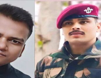 Kashmir: Two soldiers got martyred in a gunfight with terrorists while conducting an anti-terror operation in the forests of the Kokernag subdivision in J&K's Anantnag district 4 Hello Uttarakhand News »