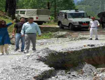 बागेश्वर: डीएम ने किया आपदाग्रस्त इलाकों का निरीक्षण, दिए यह निर्देश 3 Hello Uttarakhand News »